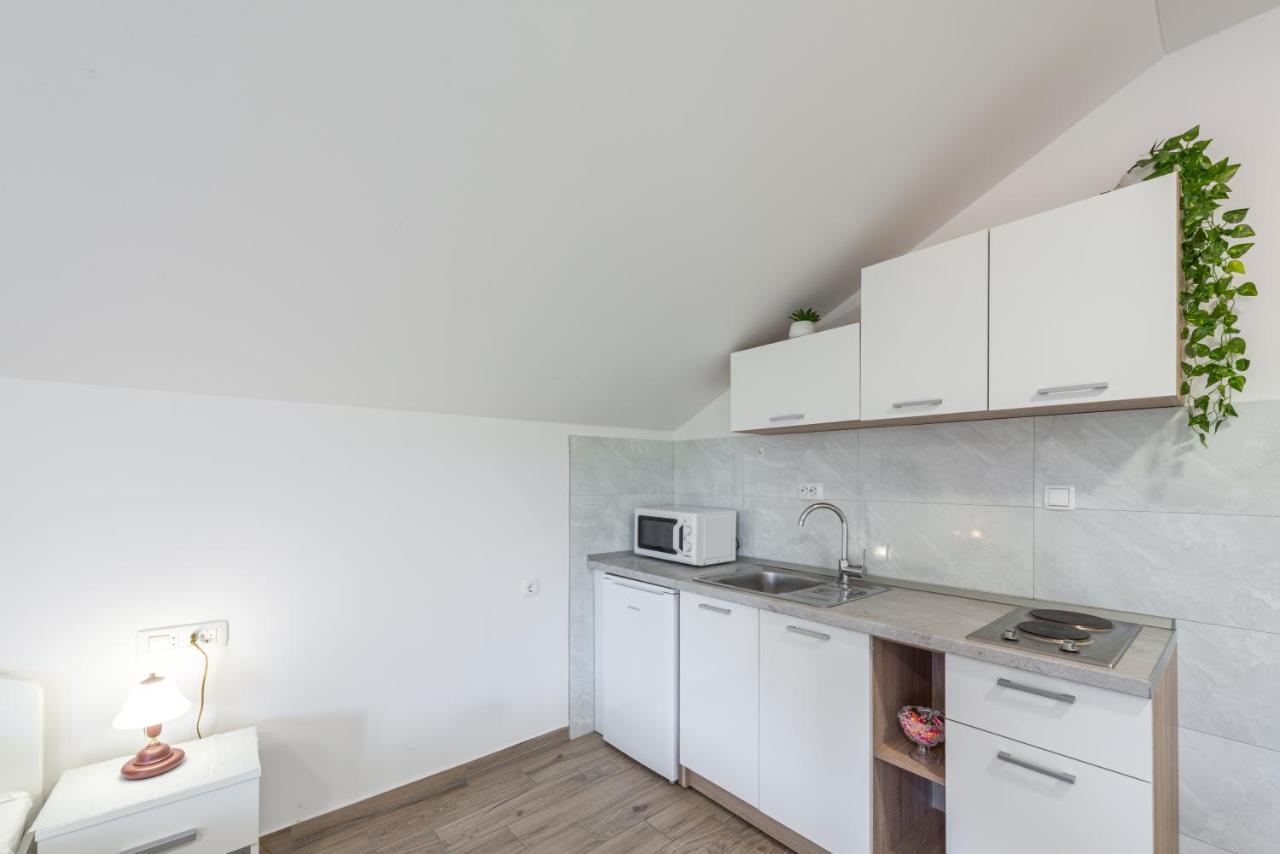 Apartments Vukelic Mlini Bagian luar foto